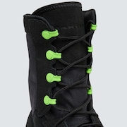 Coyote Neon Boots - Black/Neon Green