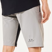 Free Ride Lined Short - Cement