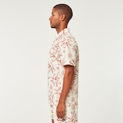 Deco Palms Rc SS Button Down - Three Lines Palms Arctic