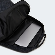 Street Skate Backpack - Black Glass Print