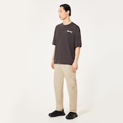 En New Retro Tee Motel 2.0 - Shadow/Black
