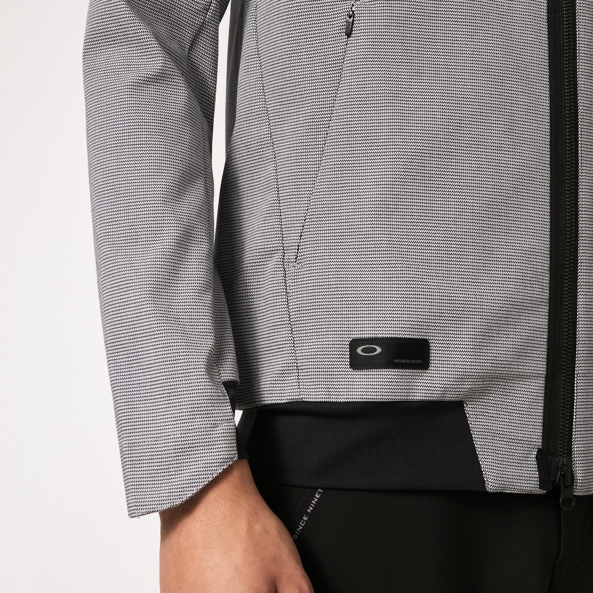 Oakley Skull Versatile Blouson in Graphite | Oakley® JP