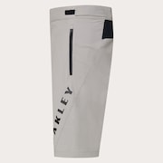 Free Ride Short - Cement