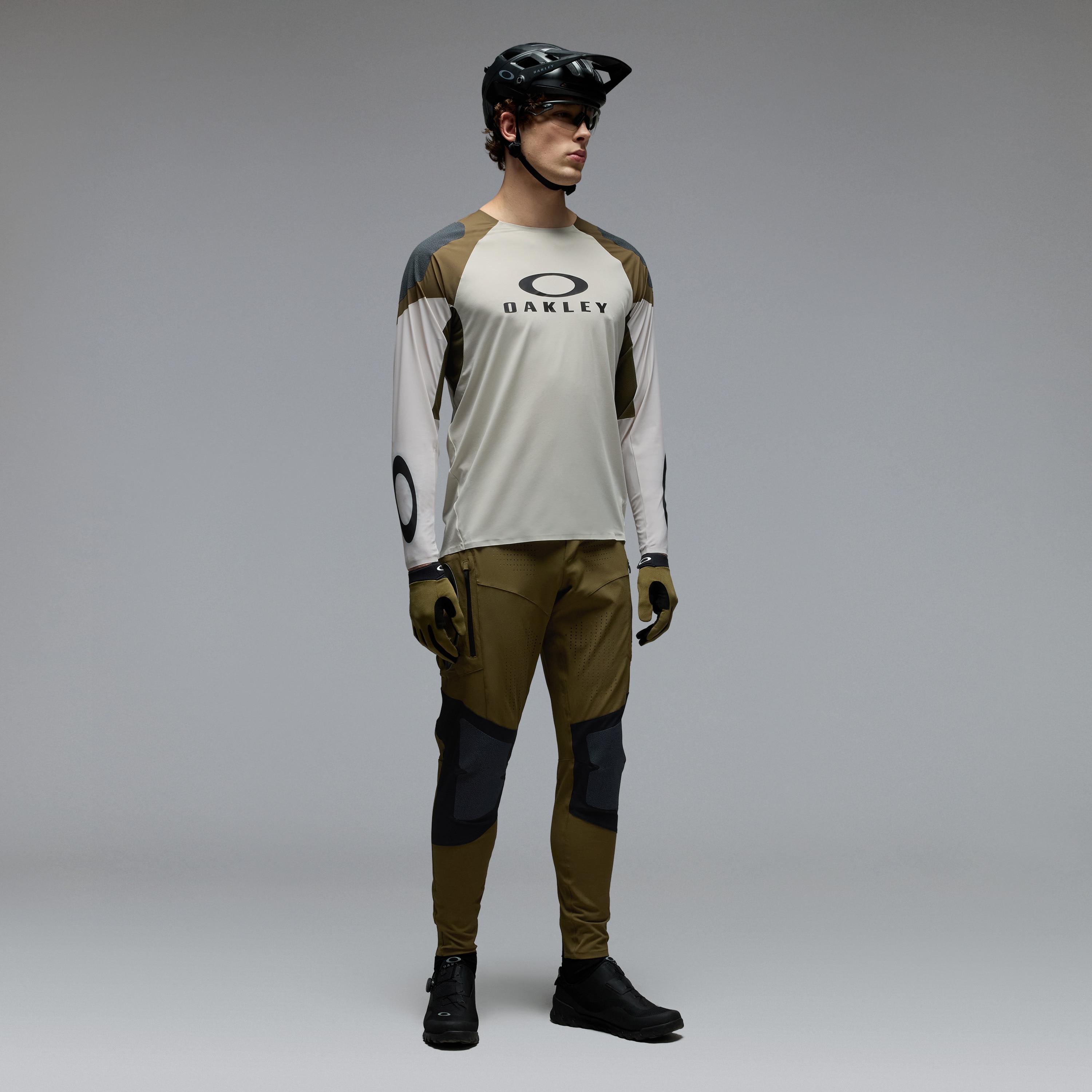 Oakley Seeker Edge LS Jersey in Mist/Army Green | Oakley® US