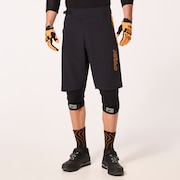 Seeker Short 2.0 - Blackout/Soft Orange