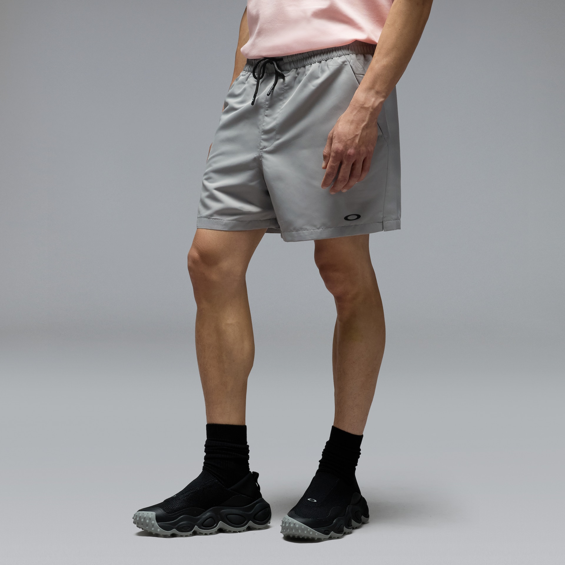 Oakley Waterscape Hybrid 17'' Short in Cement | Oakley® US