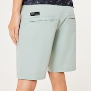 Skull Aerate Flap Shorts - Island Green