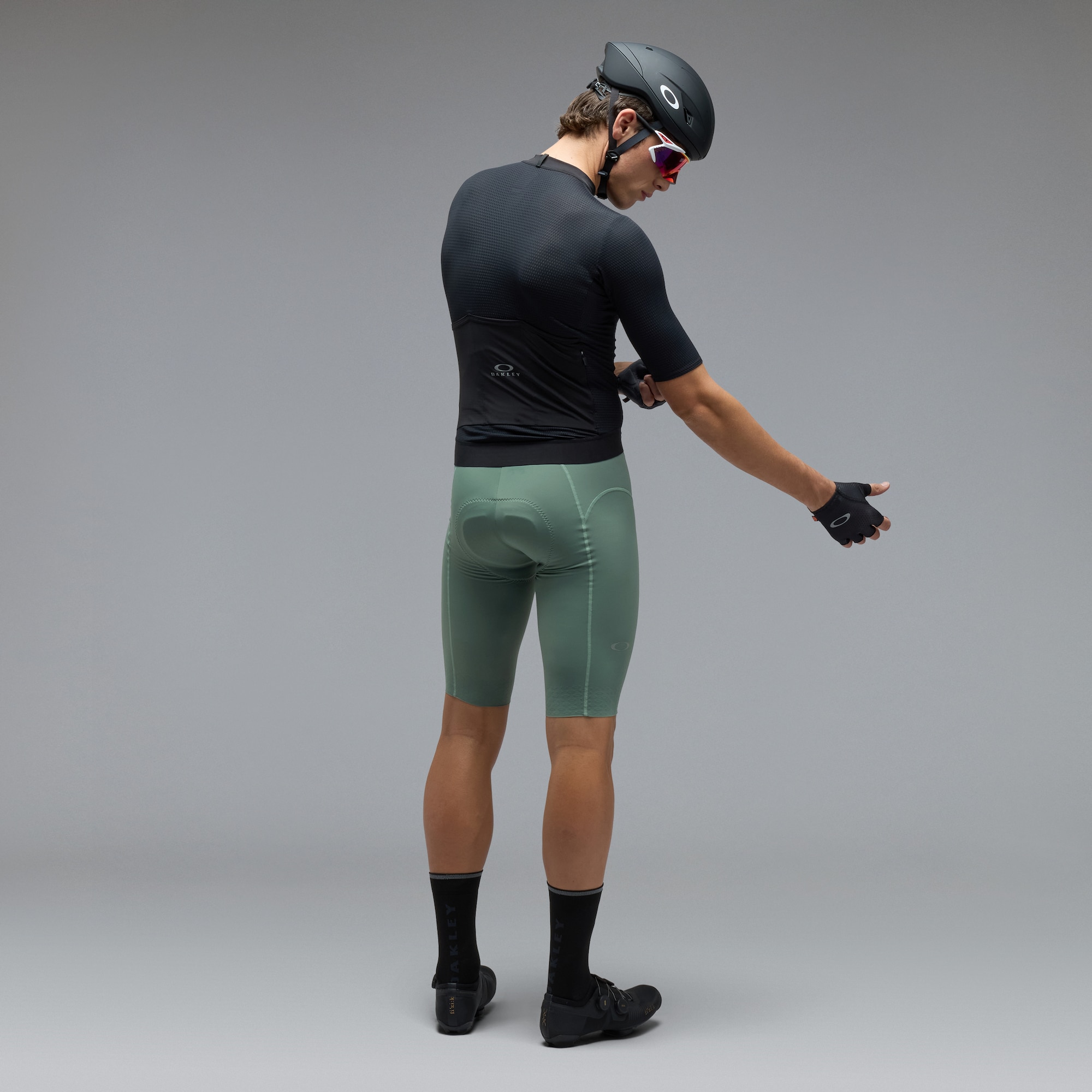 オークリー Endurance Lite Jersey Pitch Black | オークリー公式