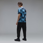 Striking Tech Cold SS Tee Diffuse - Sky Blue Print