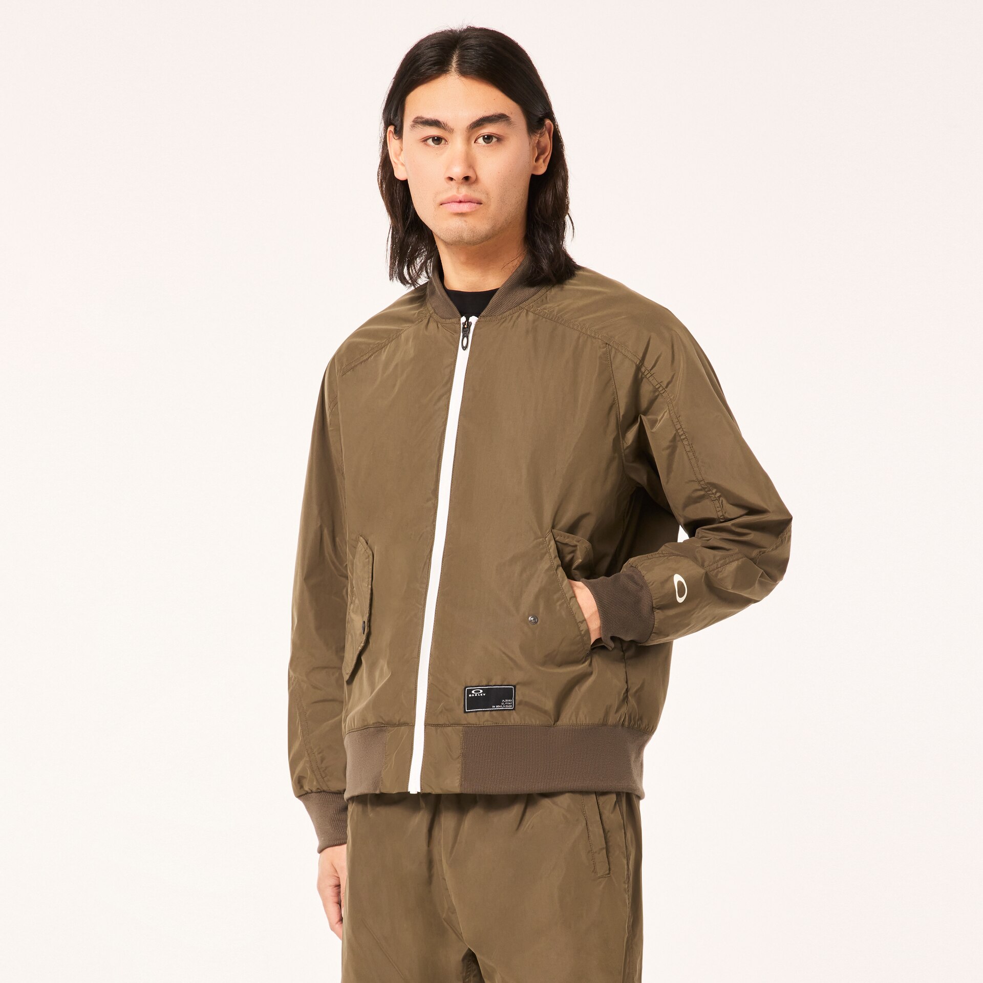 オークリー Enhance Light Shell Jacket 1.0 Raven | オークリー公式