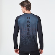 Oakley MTB LS Tech Tee in Gray Pixel Print | Oakley® | Official