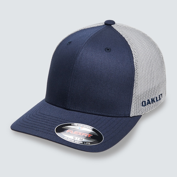 Golf Cresting Trucker