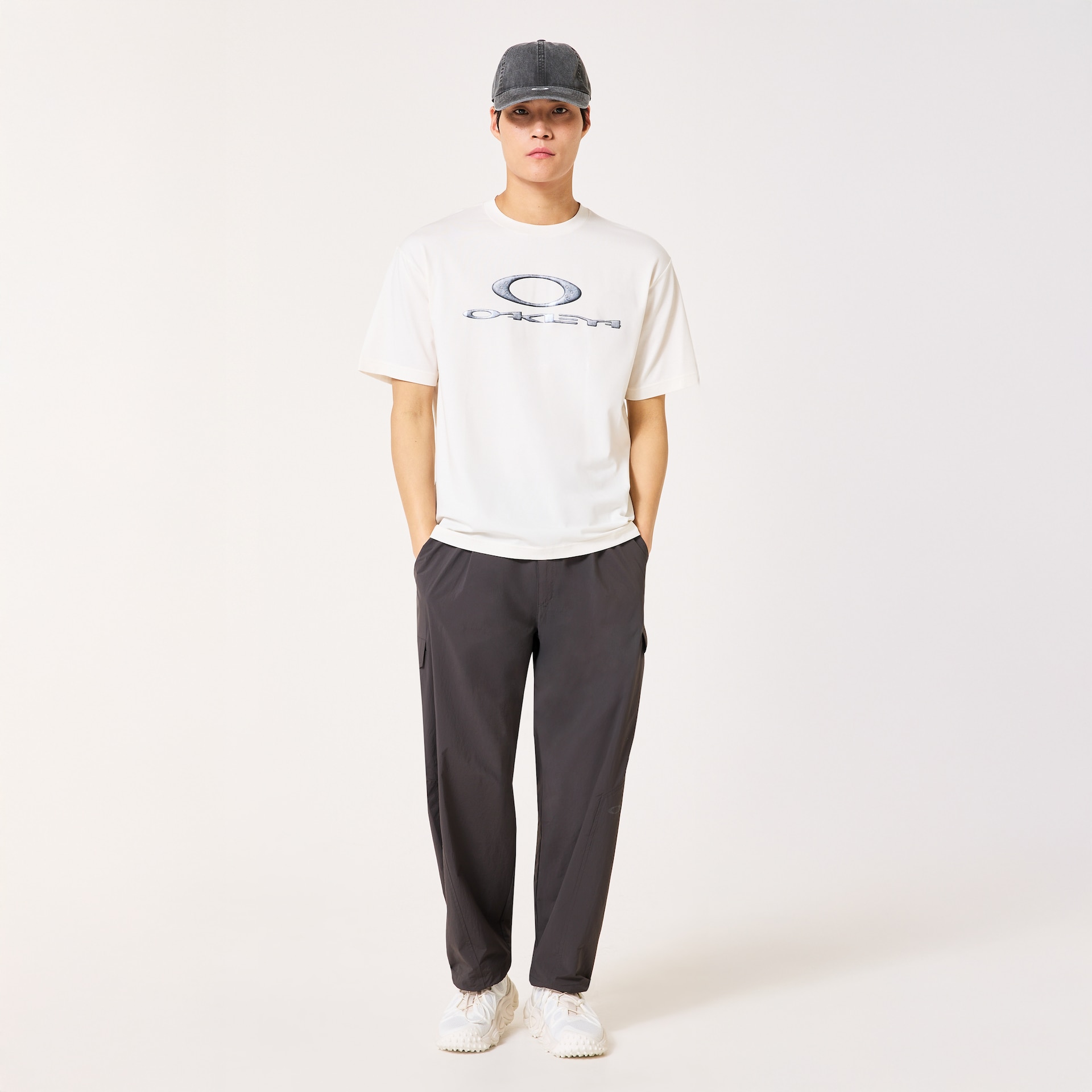 Oakley New Retro Tee X-Metal 3.0 in Ceramic White | Oakley® JP