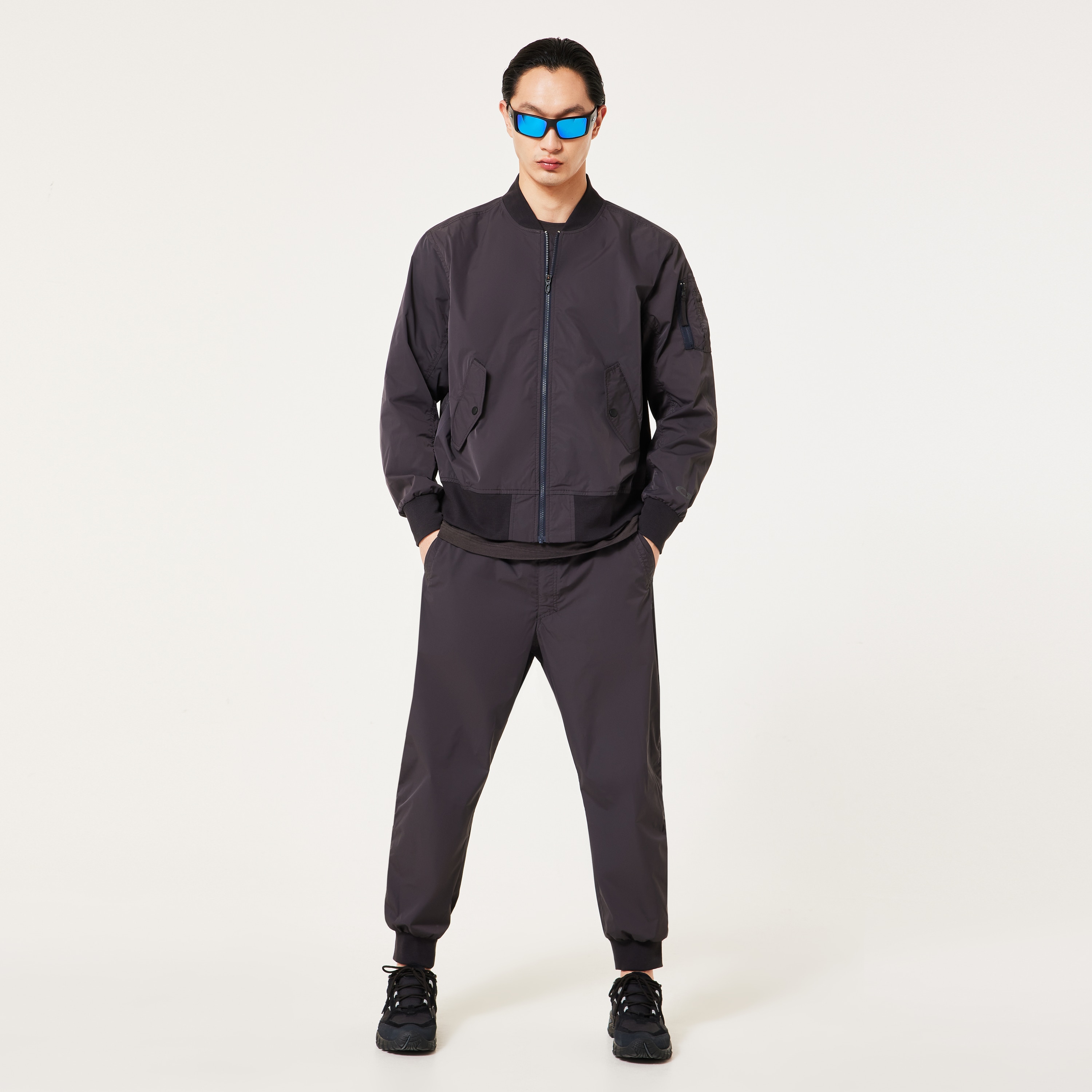 G781 ホンダ　HRC ファントムウォームジャケット LL Oakley Enhance Mil Jacket 2.0 in Phantom | Oakley® JP