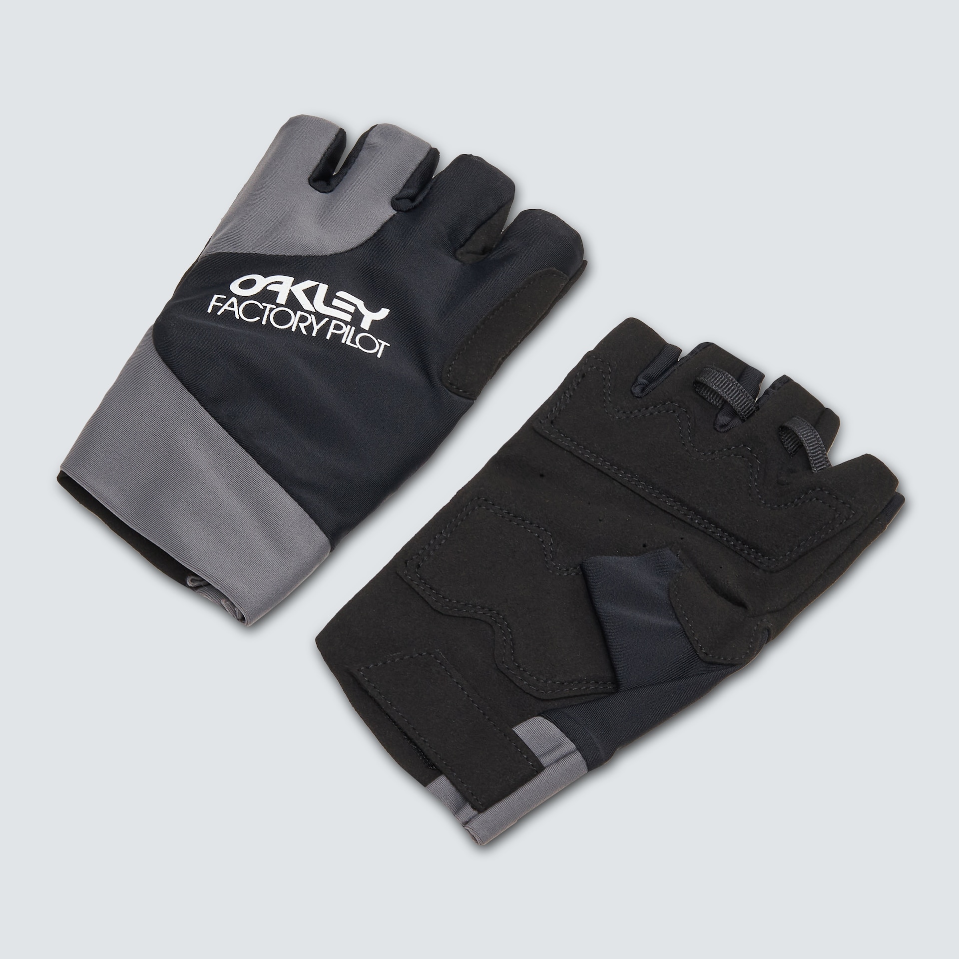 Oakley Factory Pilot Short Mtb Glove in Blackout | Oakley® US