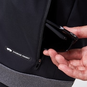 Foundational Softshell Jacket - Blackout