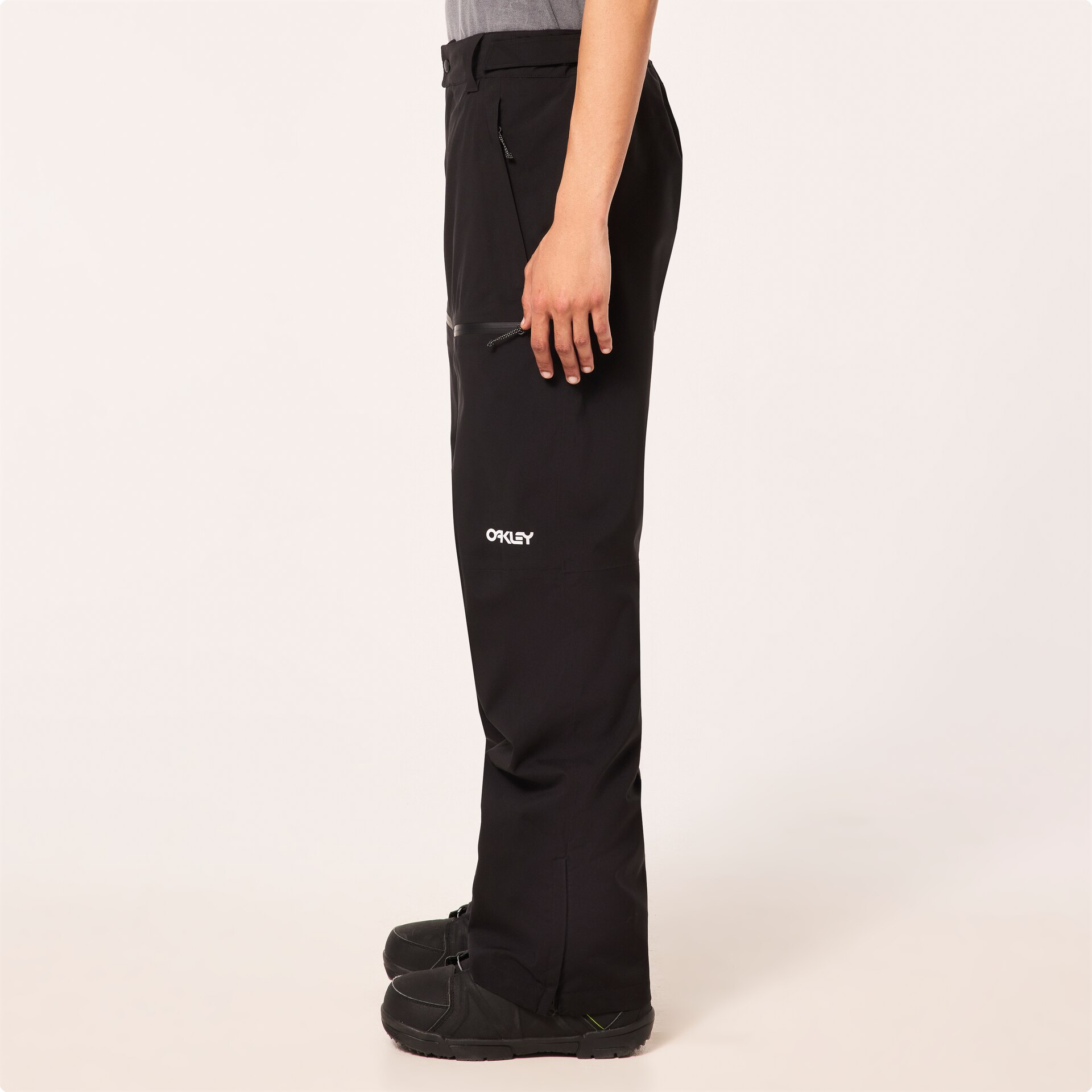 Oakley Tnp Lined Shell Pant 2.0 in Blackout | Oakley® US