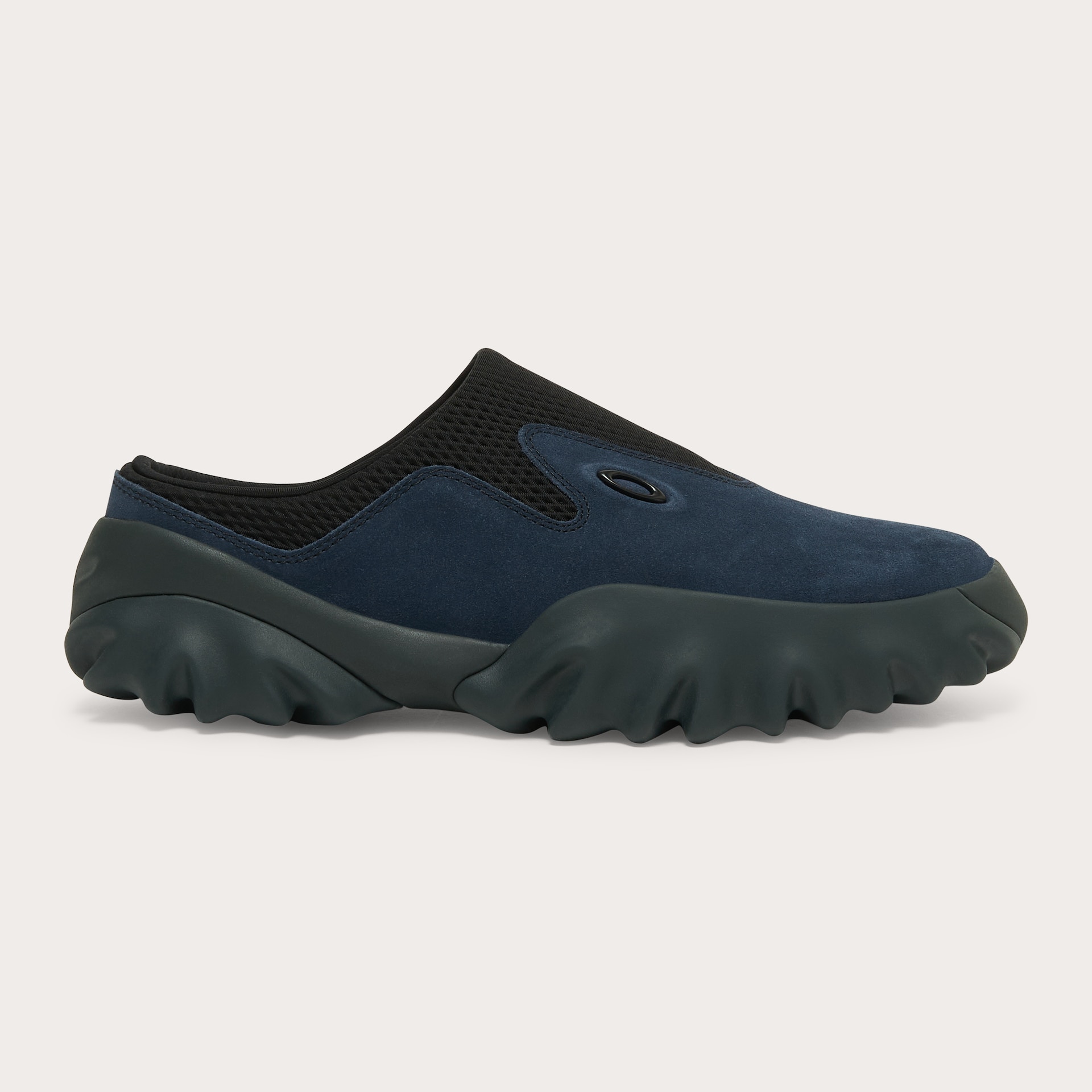 Oakley Factory Team Chop Saw Mule in Navy/Black | Oakley® JP
