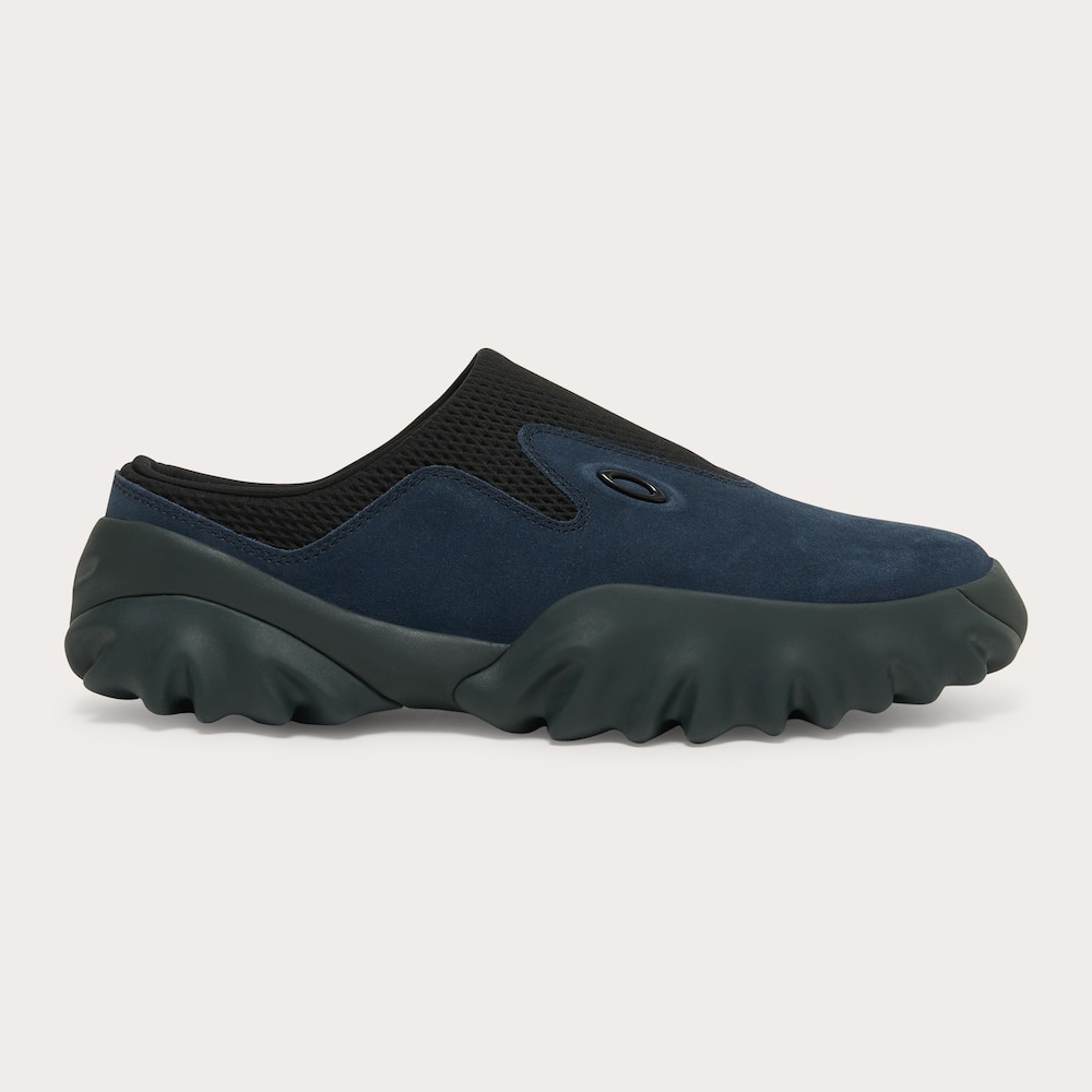r*o様 Oakley Factory Team Chop ミュール Oakley Factory Team Chop Saw Mule in Navy/Black | Oakley® US