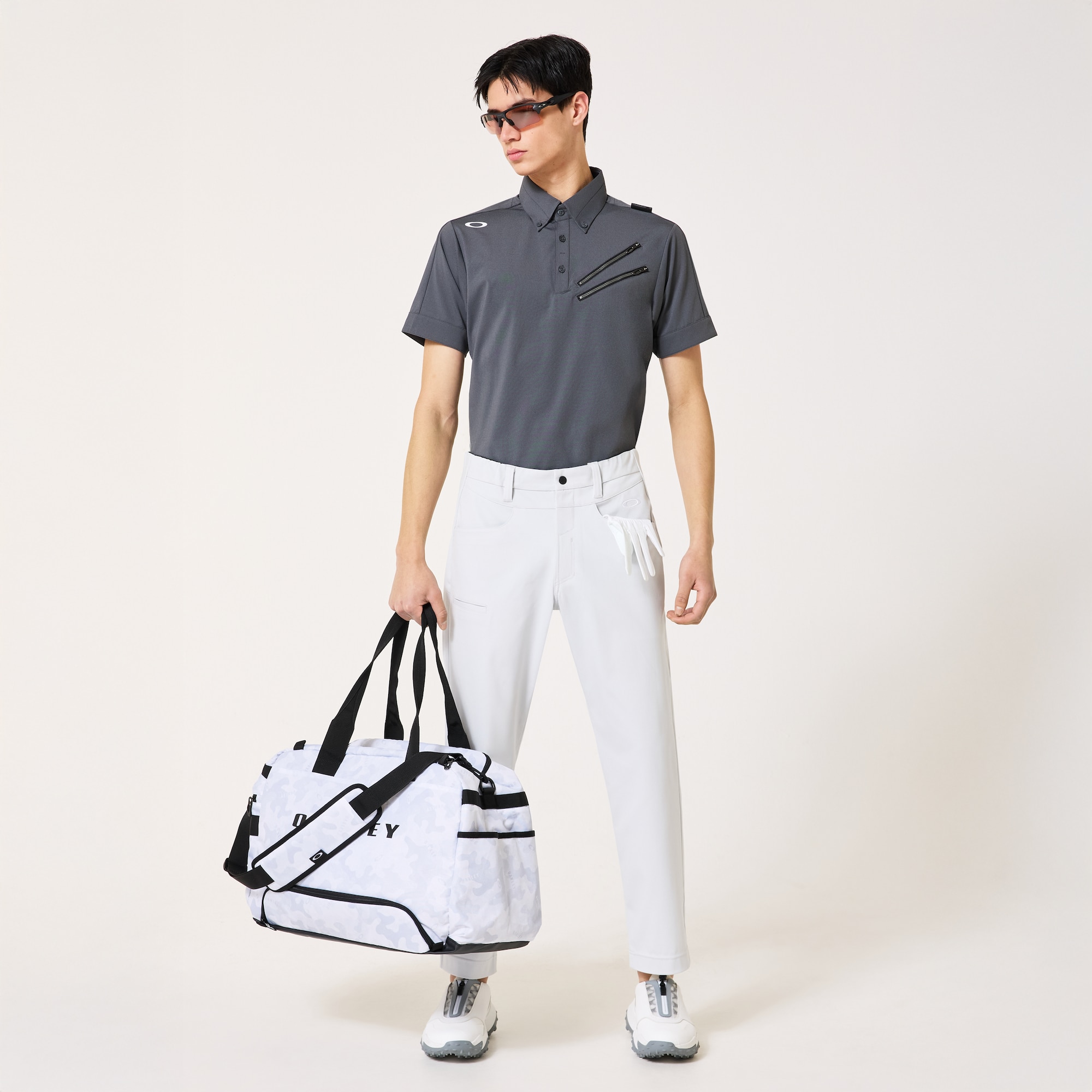 Oakley Skull Cool Stretch Claw Shirt in Pitch Black | Oakley® JP