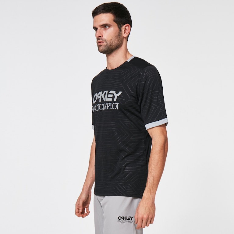 Pipeline Trail Tee - Blackout