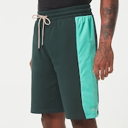 Seeker '75 Short - Hunter Green
