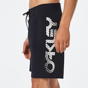 Sideways B1B 19" Boardshort - Blackout
