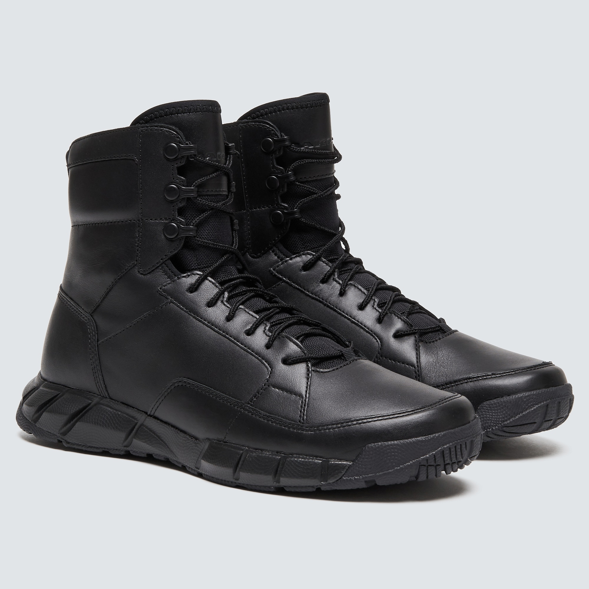 Oakley Lthr Coyote Boot in Blackout | Oakley® US