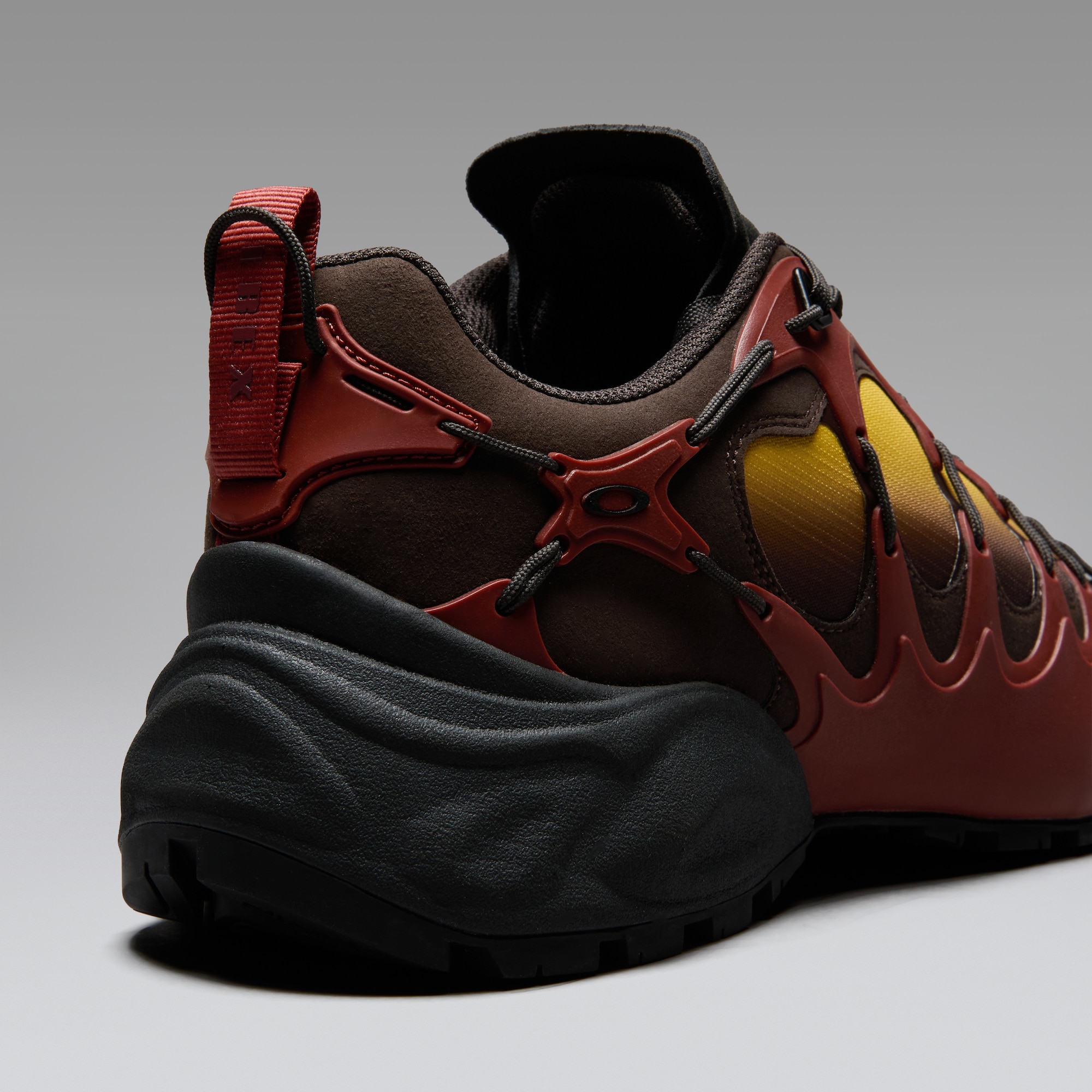 Oakley Factory Team Ibex in Burnt Red | Oakley® JP