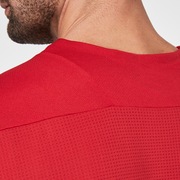 Cascade Trail Tee - Red Line