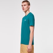 Rounded Flowers Tee - Green Lake
