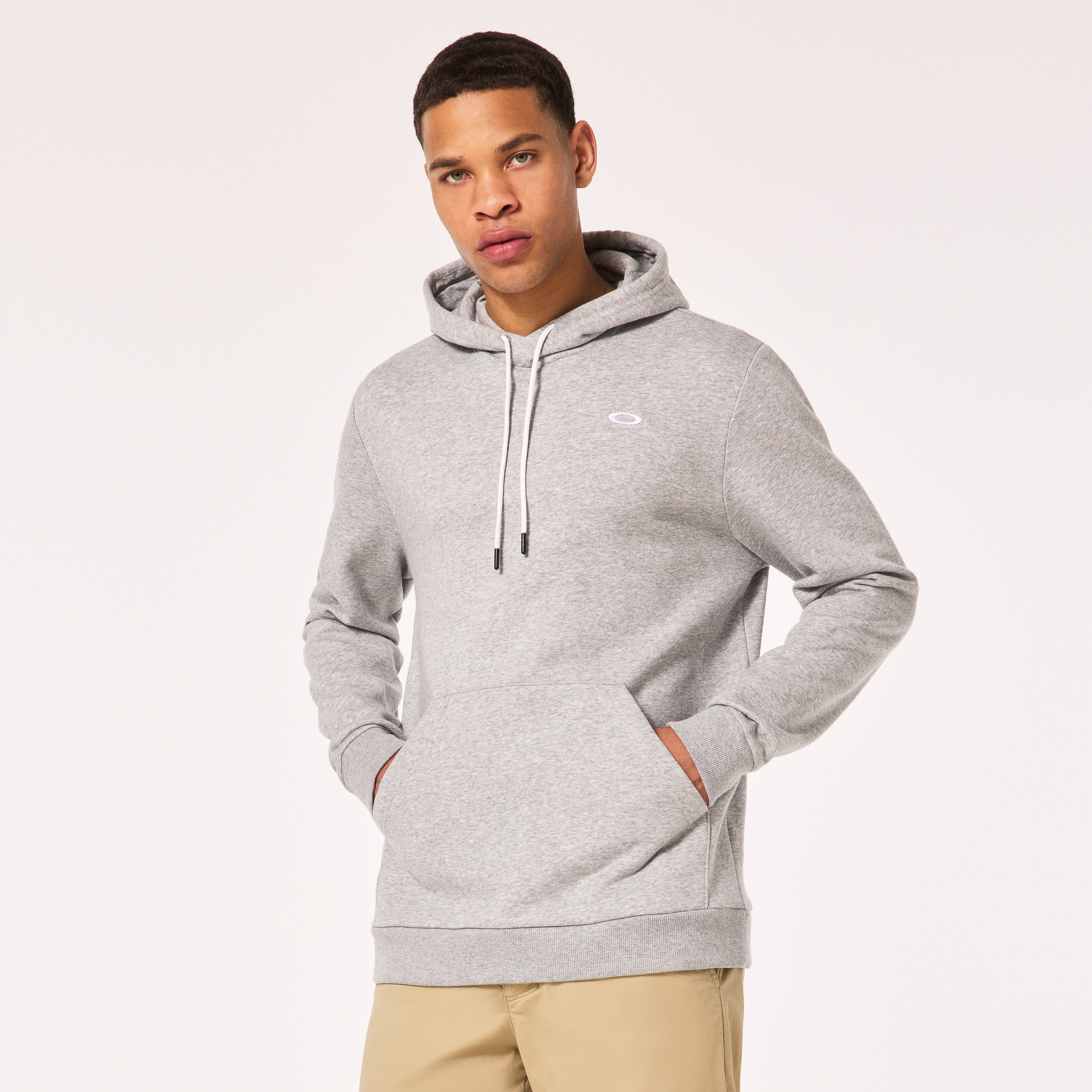 Oakley Relax Pullover Hoodie 2.0 in Frost | Oakley® US