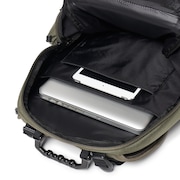 Icon Backpack - Dark Brush