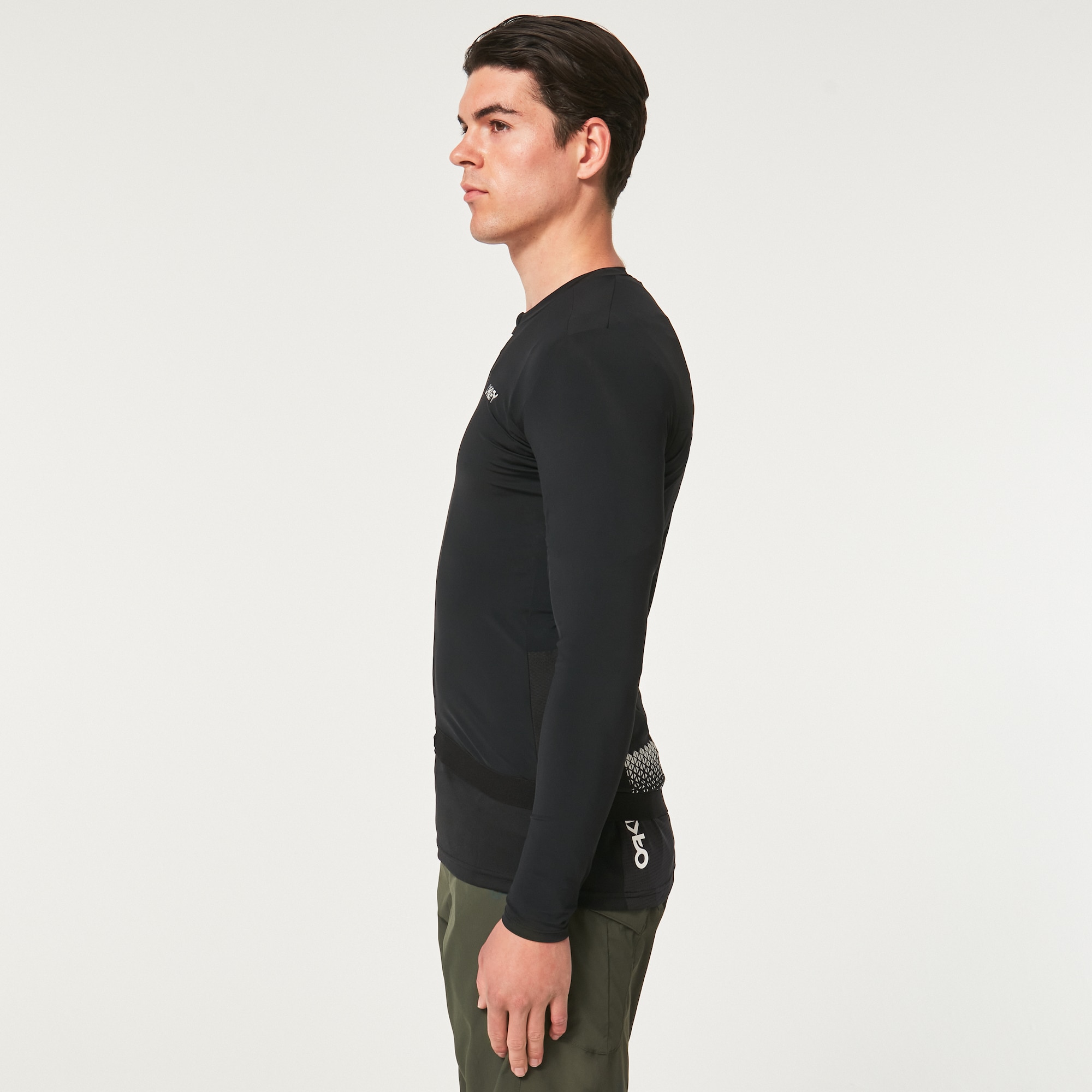 Oakley Element LS Jersey in Blackout | Oakley® US
