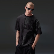 Reserve Strato Panels Tee - Pitch Black