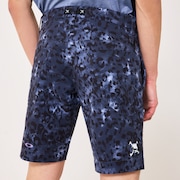 Skull Heat Block Staple Shorts - Black Print