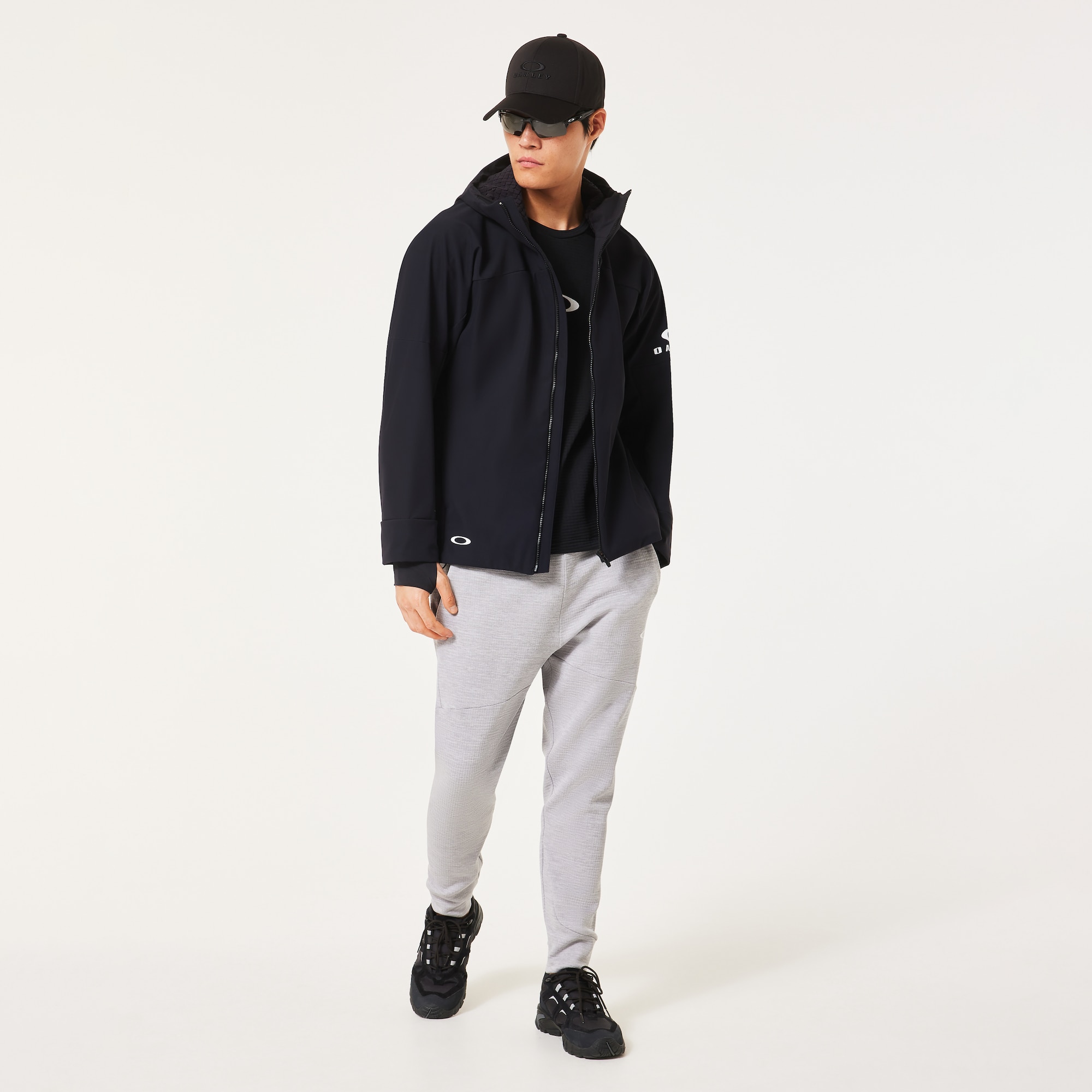 Oakley O-Fusion Warm Jacket 2.0 in Blackout | Oakley® US
