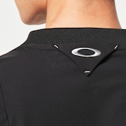 Skull Water Resistant Pullover - Blackout