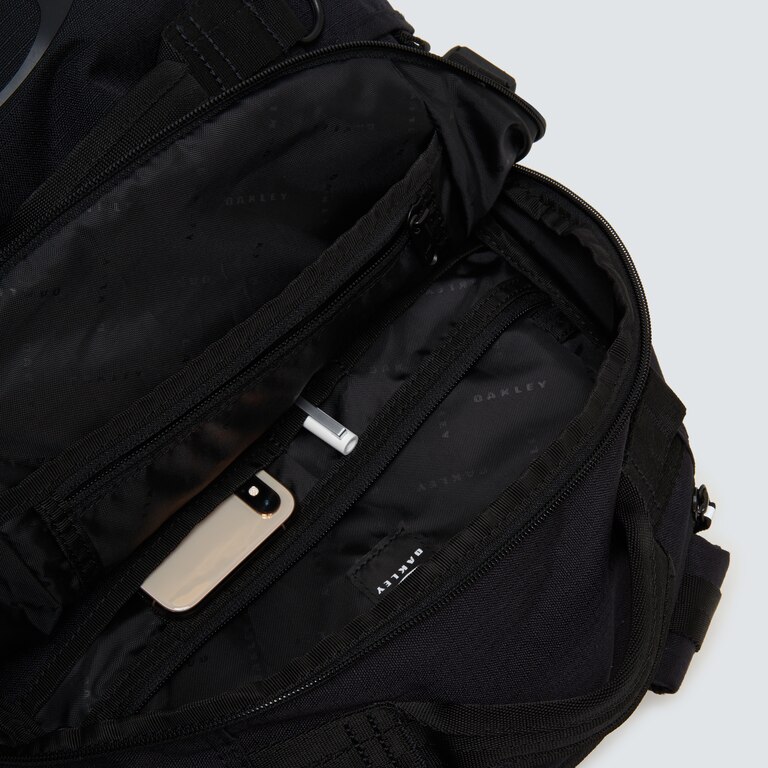 Utility Backpack - Blackout