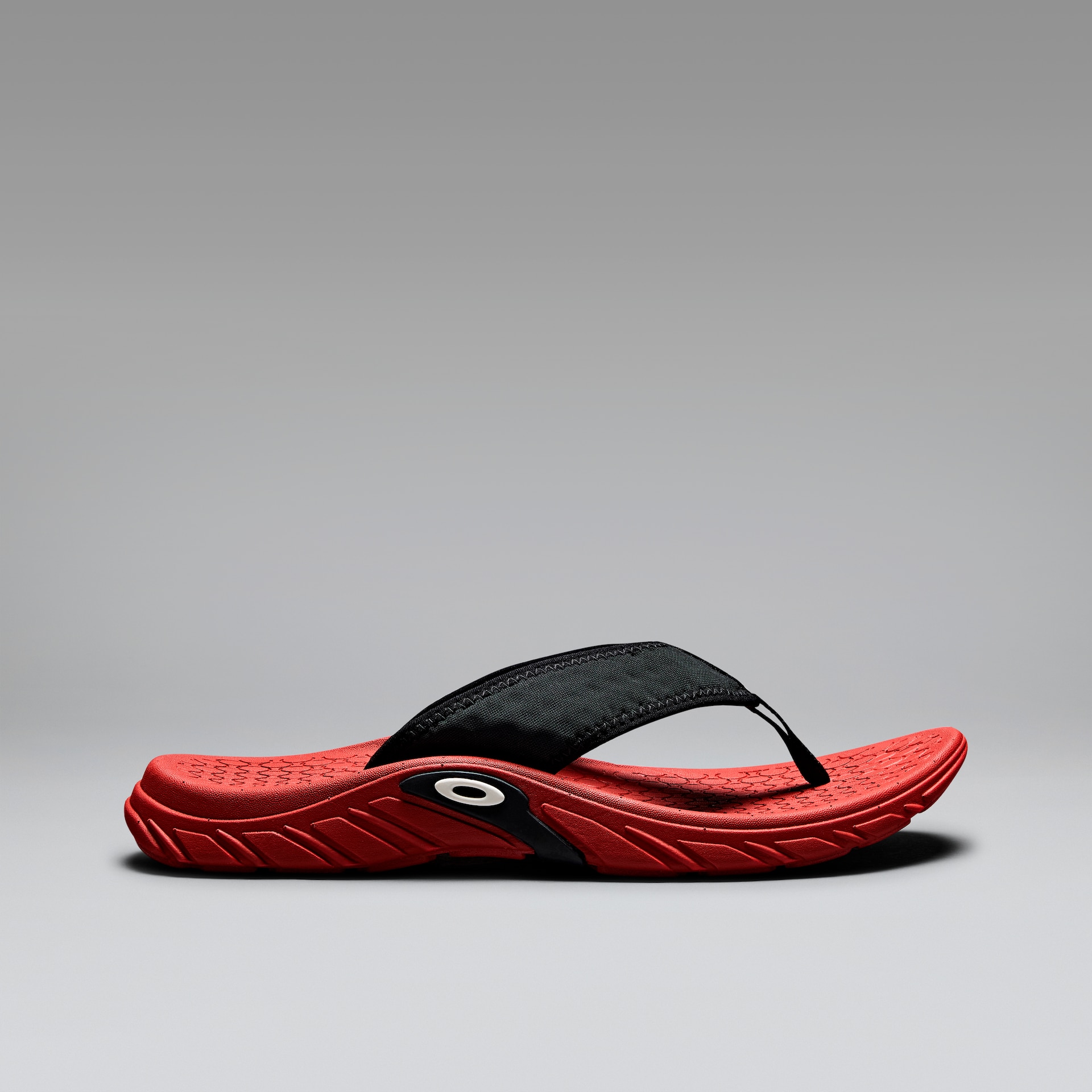 Oakley Flip Flop Sandals Red Black Logo Men Size 11 Sport Beach Slide 15030-455 Oakley - Brandclub - Oakley Men main image 4