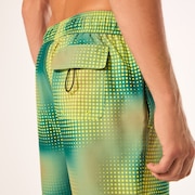 Sand Pixel Rc 16" Beachshort - Organic Spots Green