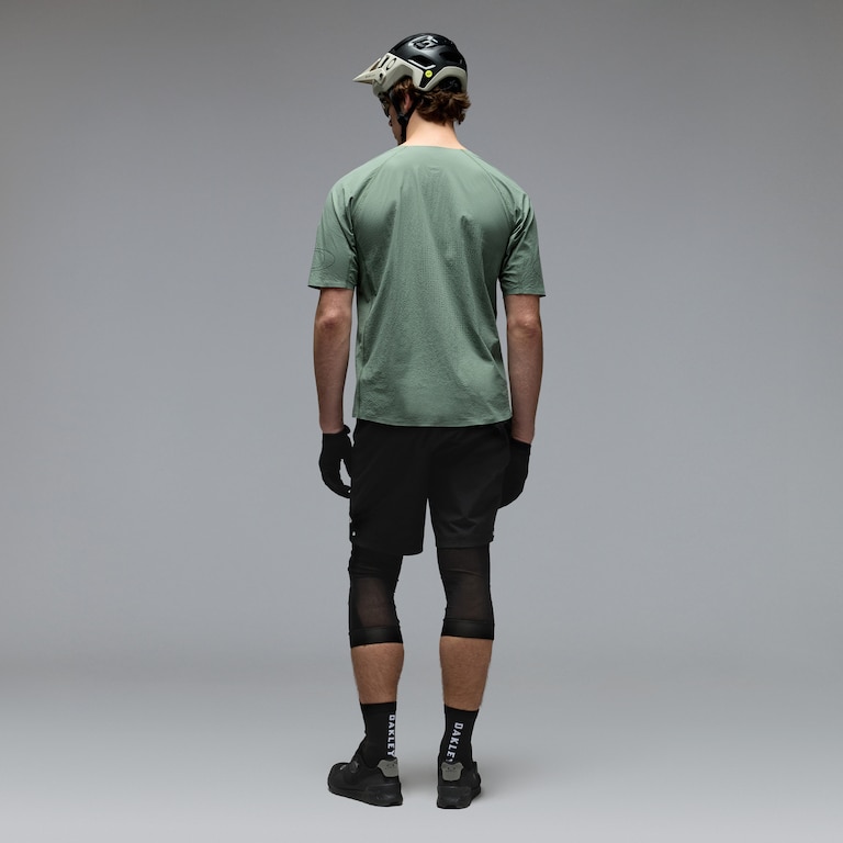 Seeker Whip Lined Short - Pitch Black
