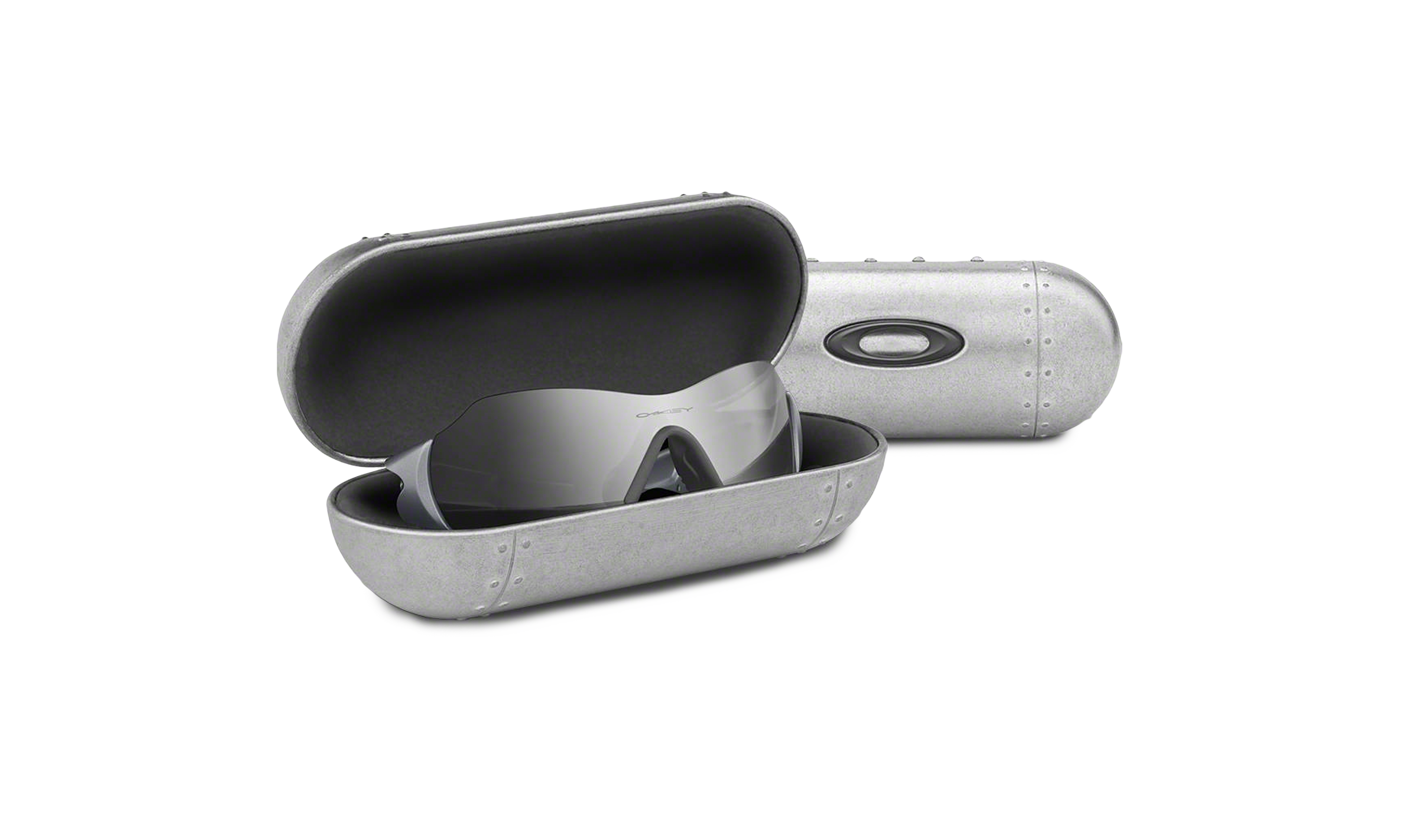 Oakley Large Metal Vault in Metal | Oakley® US