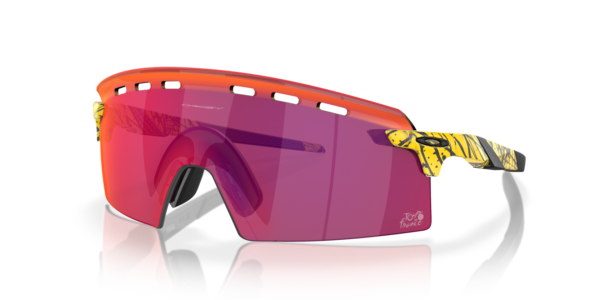 OAKLEY、スポーツの枠を超えた芸術。ストリートを圧倒するスカル
