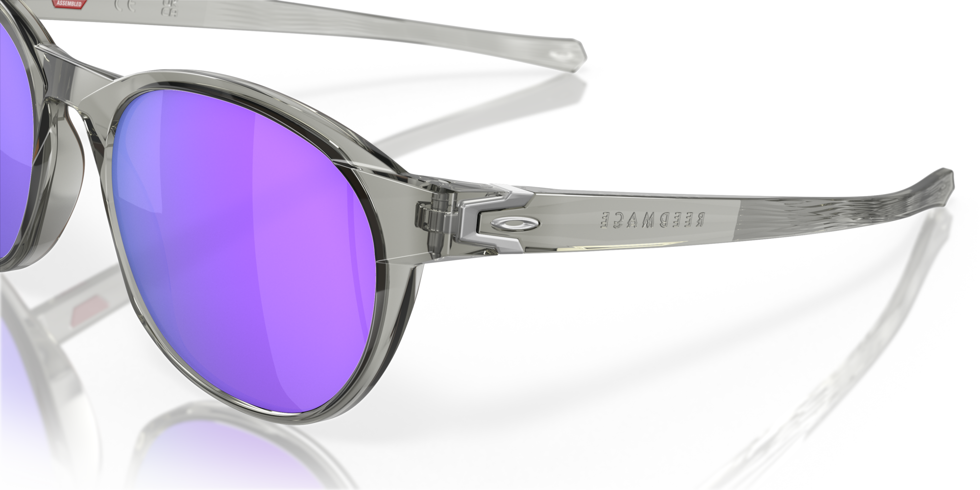 オークリー Reedmaceサングラス Grey InkフレームとPrizm Violetレンズ