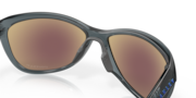 Pasque - Crystal Black