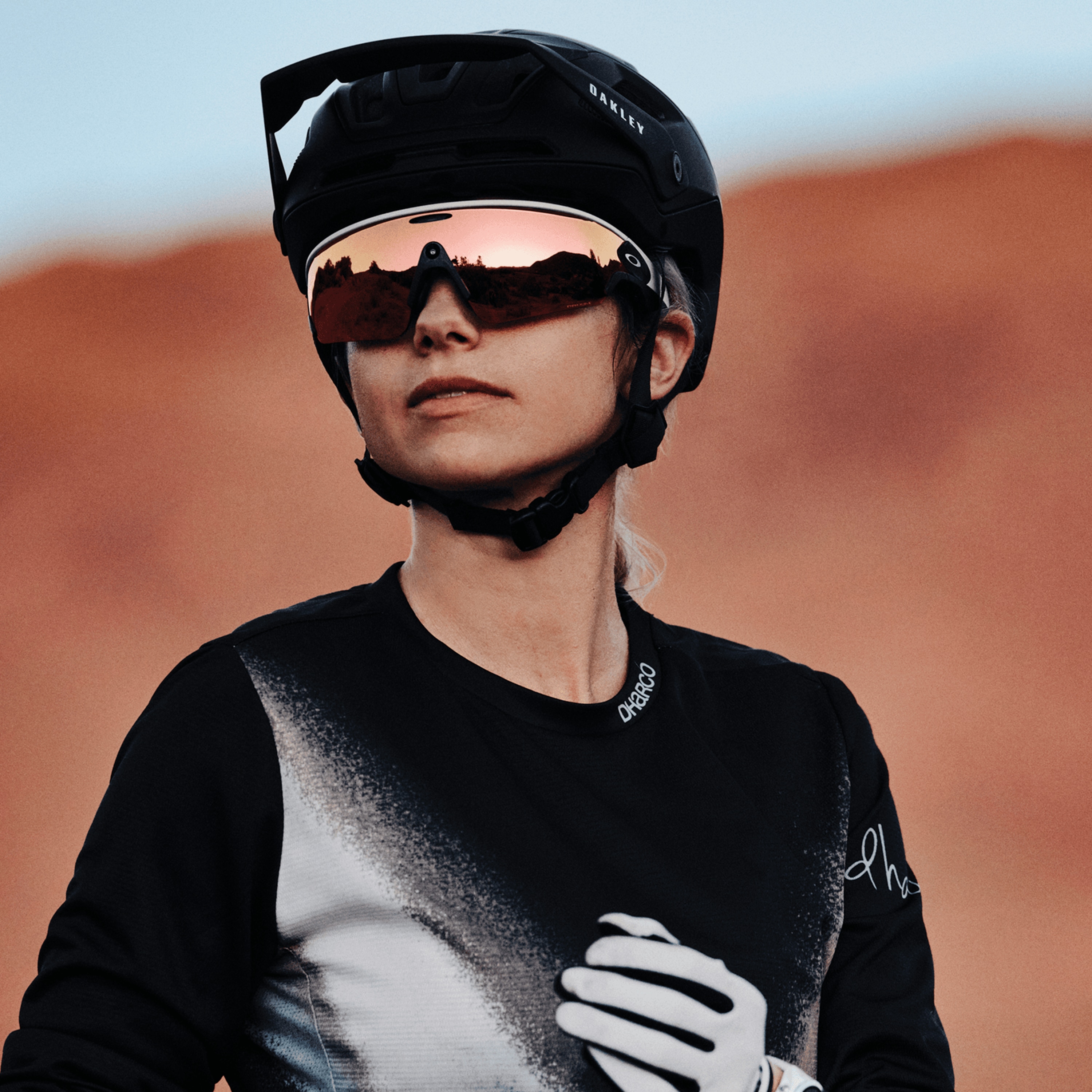 【 グラス】OAKLEY x  VANGUARD Oakley Meta Vanguard AI Glasses with White Frame and Prizm Rose