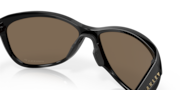 Pasque - Polished Black