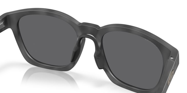Shackle - Matte Black Camo