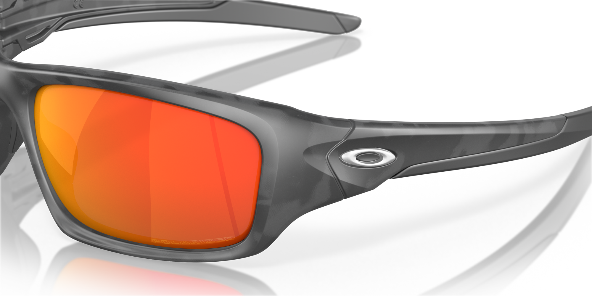 Óculos de Sol Oakley Valve® com Armação Matte Black Camo e Lentes